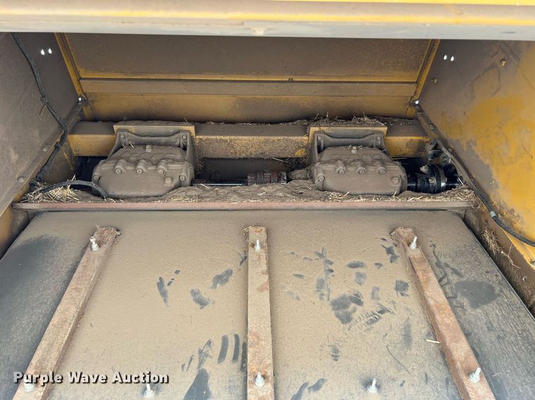 image for item DQ2118 2012 Claas 750  combine