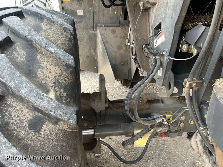 image for item DQ2118 2012 Claas 750  combine