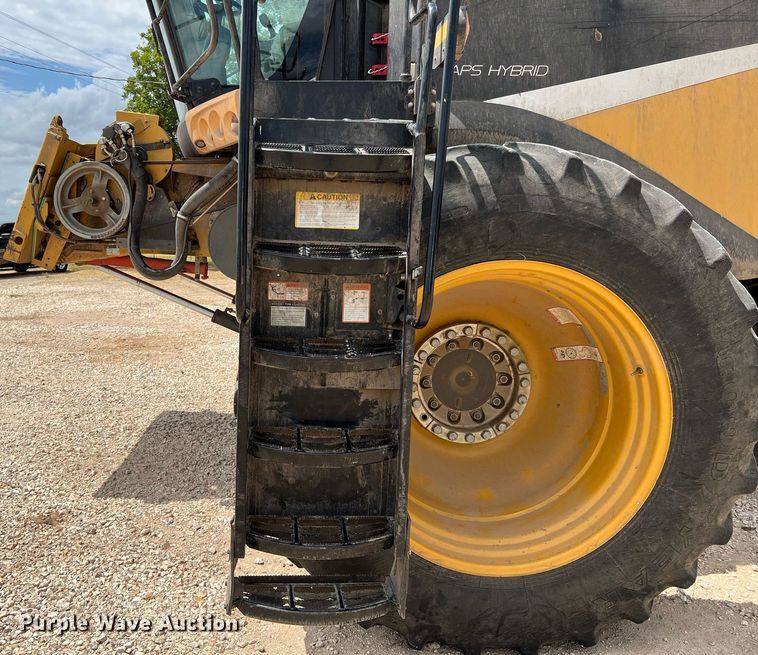 image for item DQ2118 2012 Claas 750  combine