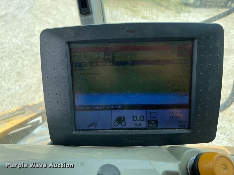 image for item DQ2118 2012 Claas 750  combine