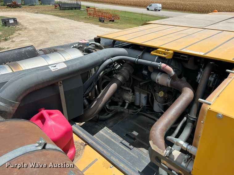 image for item DQ2118 2012 Claas 750  combine