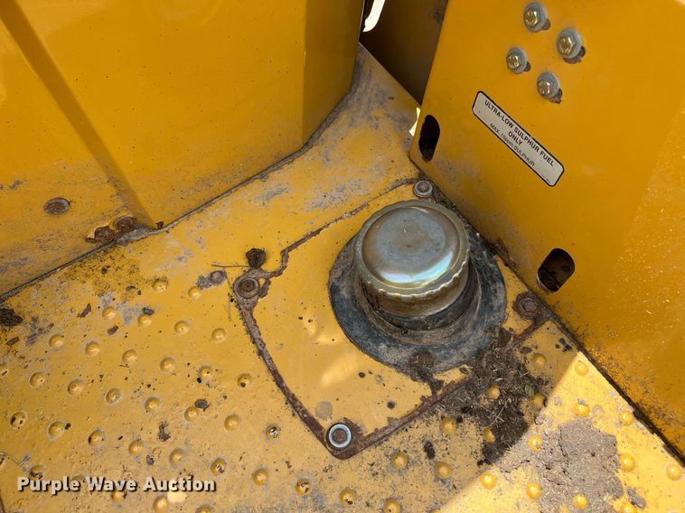 image for item DQ2118 2012 Claas 750  combine