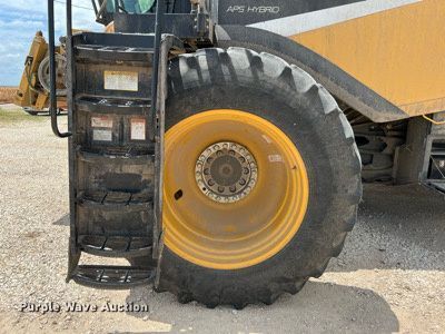 image for item DQ2118 2012 Claas 750  combine