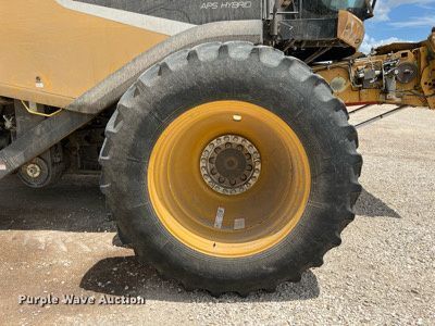 image for item DQ2118 2012 Claas 750  combine