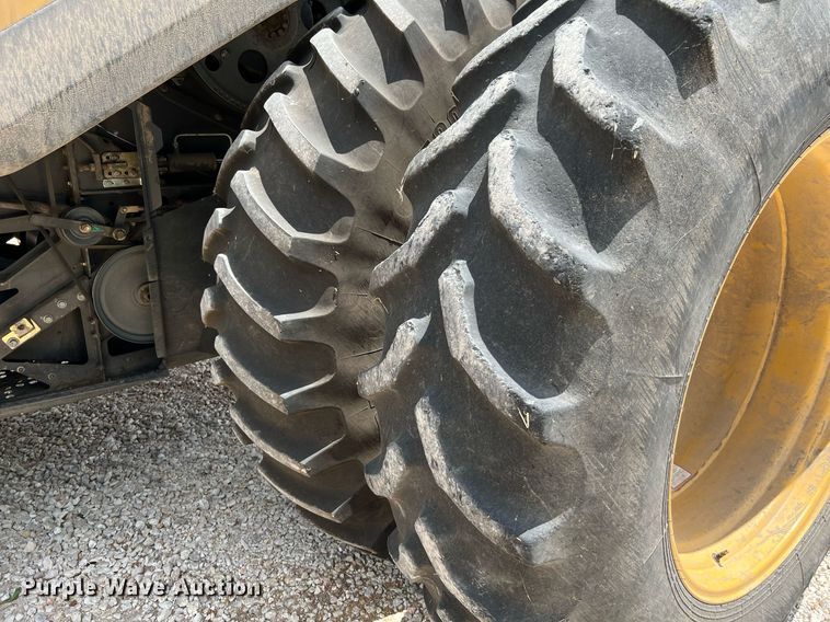 image for item DQ2118 2012 Claas 750  combine