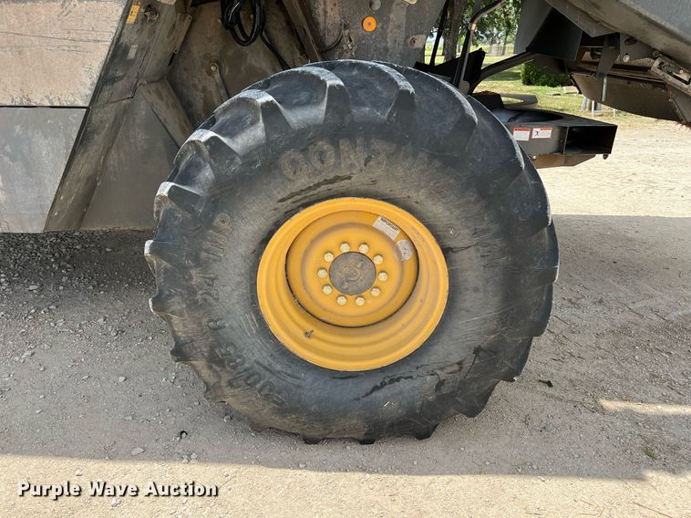 image for item DQ2118 2012 Claas 750  combine