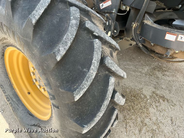 image for item DQ2118 2012 Claas 750  combine