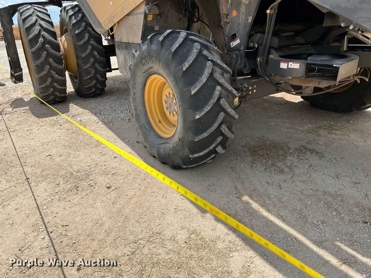 image for item DQ2118 2012 Claas 750  combine