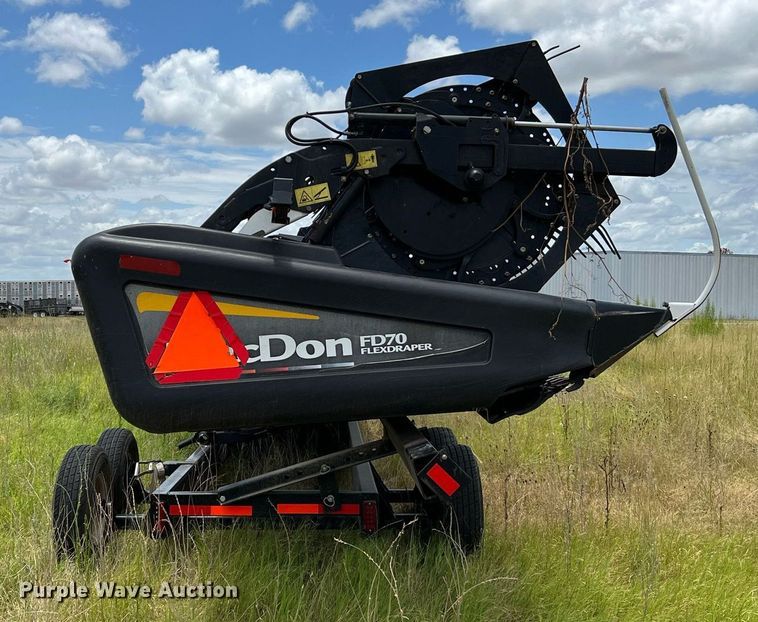 image for item DQ2119 2012 MacDon FD70  flex head