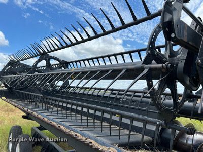 image for item DQ2119 2012 MacDon FD70  flex head