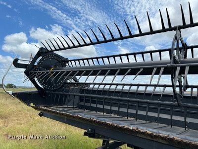 image for item DQ2119 2012 MacDon FD70  flex head