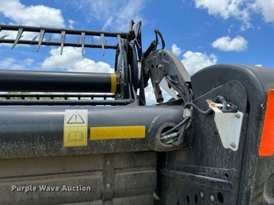 image for item DQ2119 2012 MacDon FD70  flex head