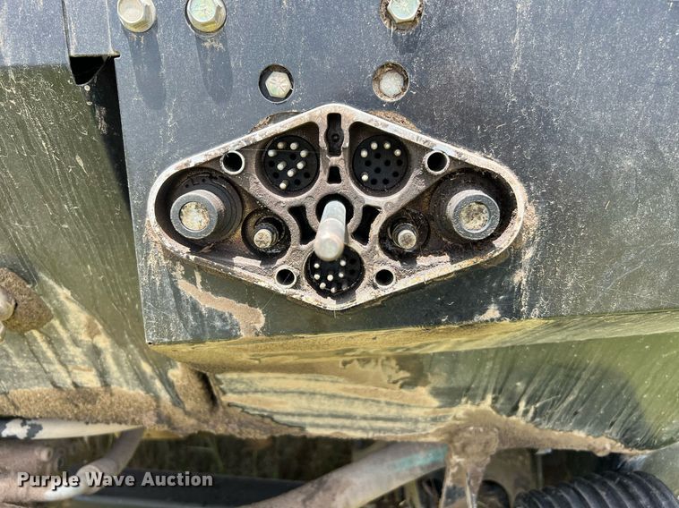 image for item DQ2119 2012 MacDon FD70  flex head