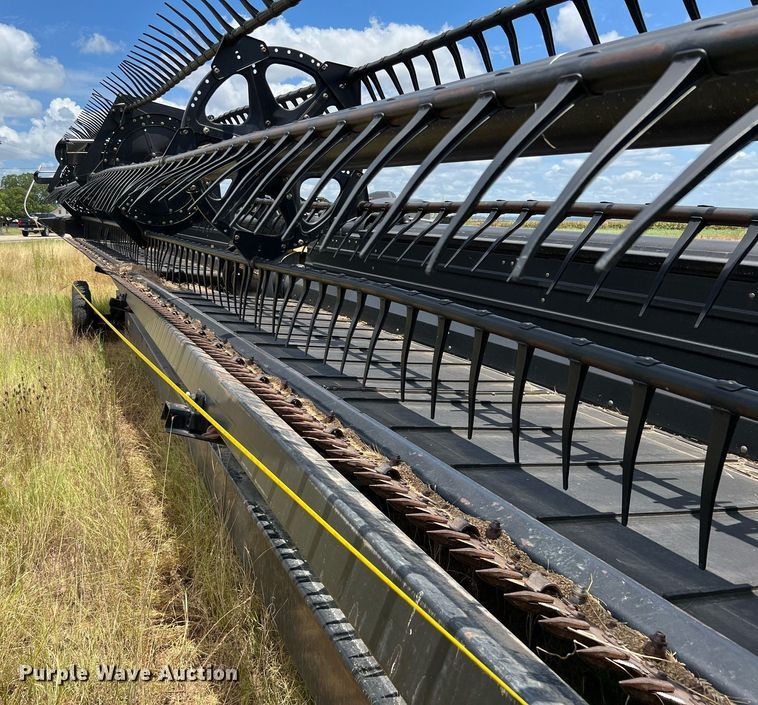 image for item DQ2119 2012 MacDon FD70  flex head