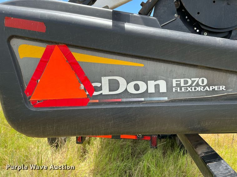 image for item DQ2119 2012 MacDon FD70  flex head