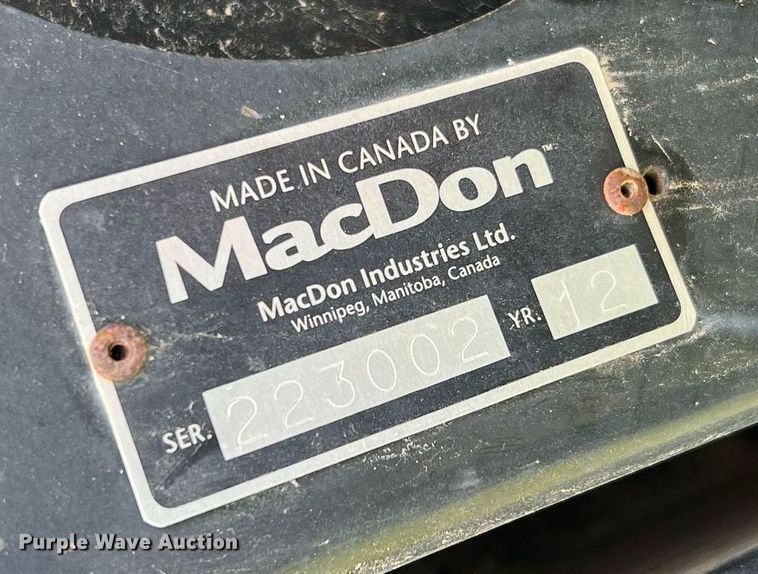 image for item DQ2119 2012 MacDon FD70  flex head