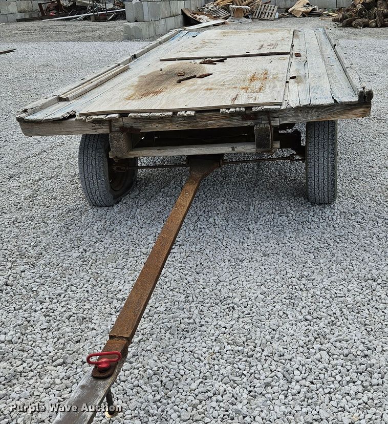 image for item DS6473 Hay bale trailer