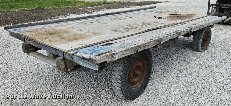 image for item DS6473 Hay bale trailer