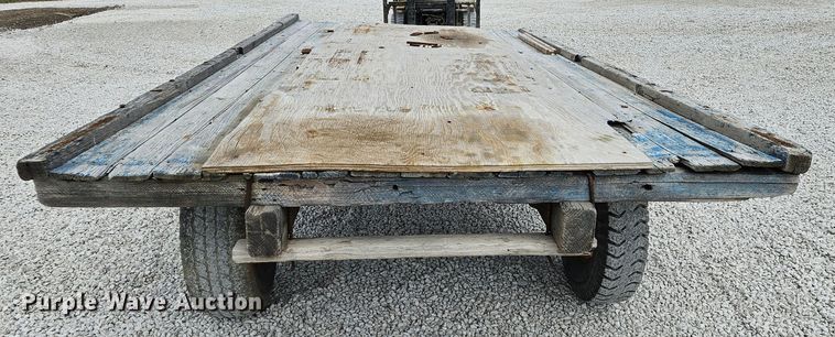 image for item DS6473 Hay bale trailer