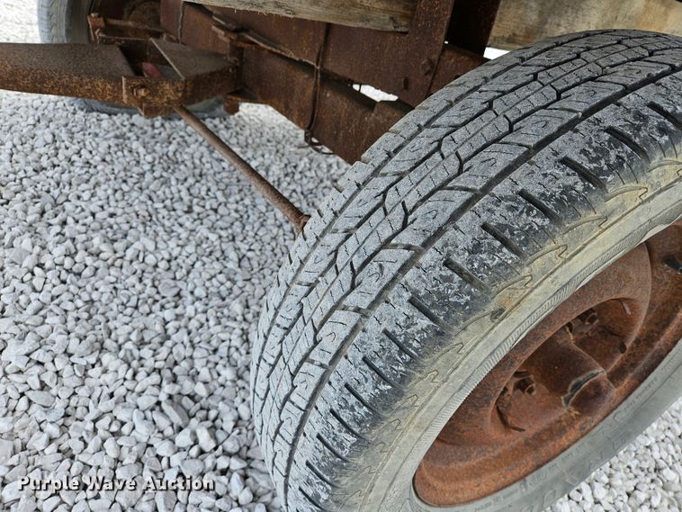 image for item DS6473 Hay bale trailer