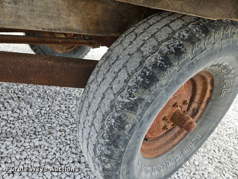 image for item DS6473 Hay bale trailer