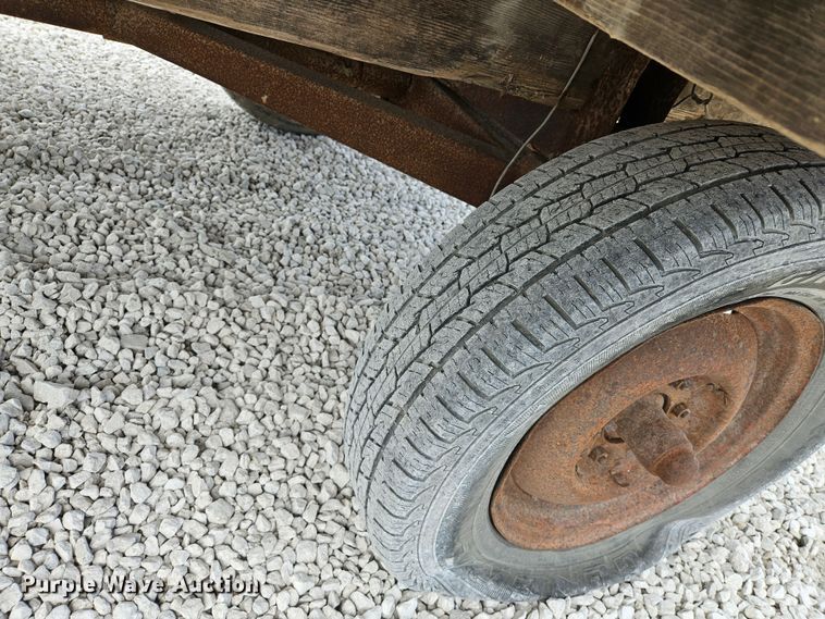 image for item DS6473 Hay bale trailer