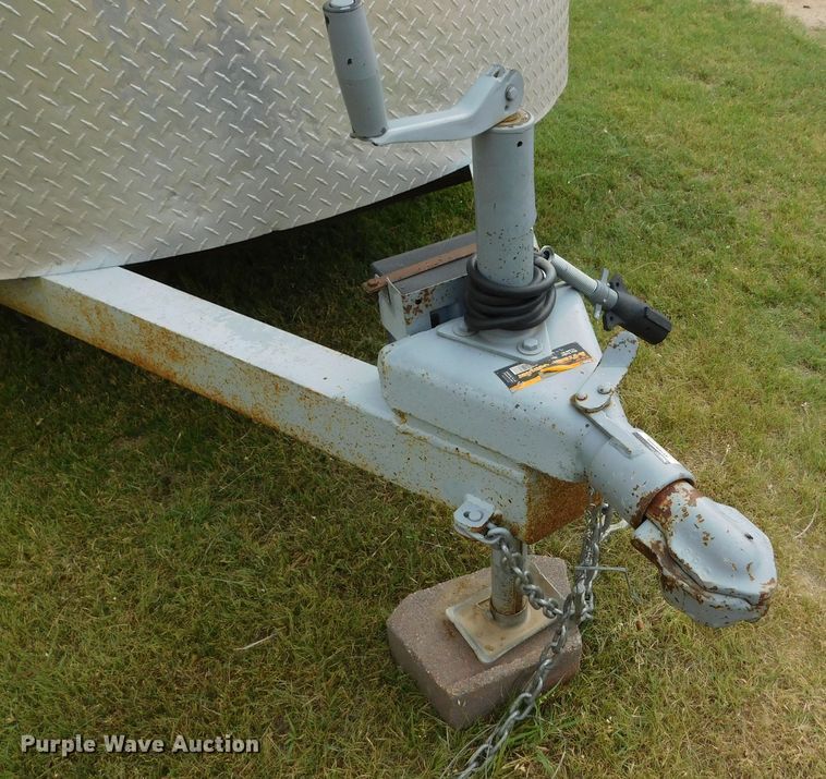 image for item GP9628 2003 Circle D  livestock trailer