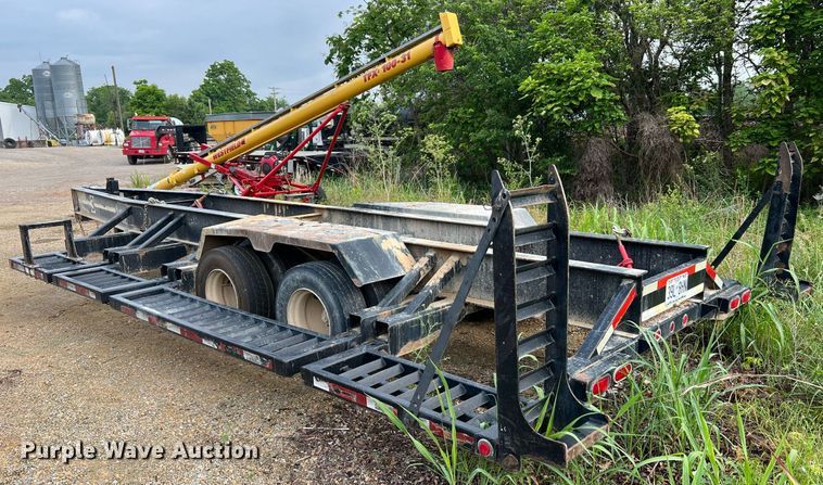 image for item II9174 2003 Behnke  sprayer trailer