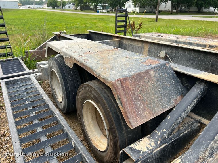 image for item II9174 2003 Behnke  sprayer trailer