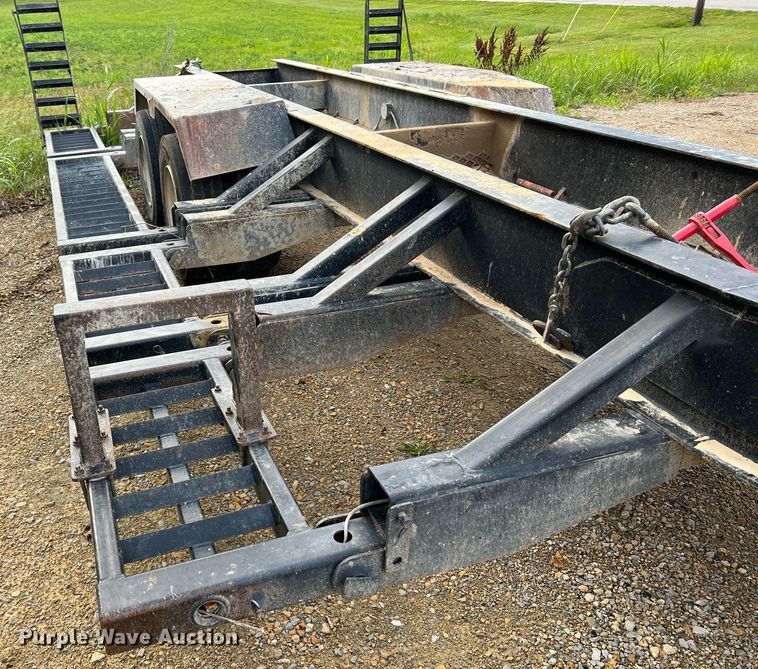 image for item II9174 2003 Behnke  sprayer trailer