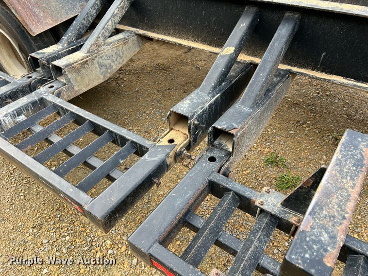 image for item II9174 2003 Behnke  sprayer trailer