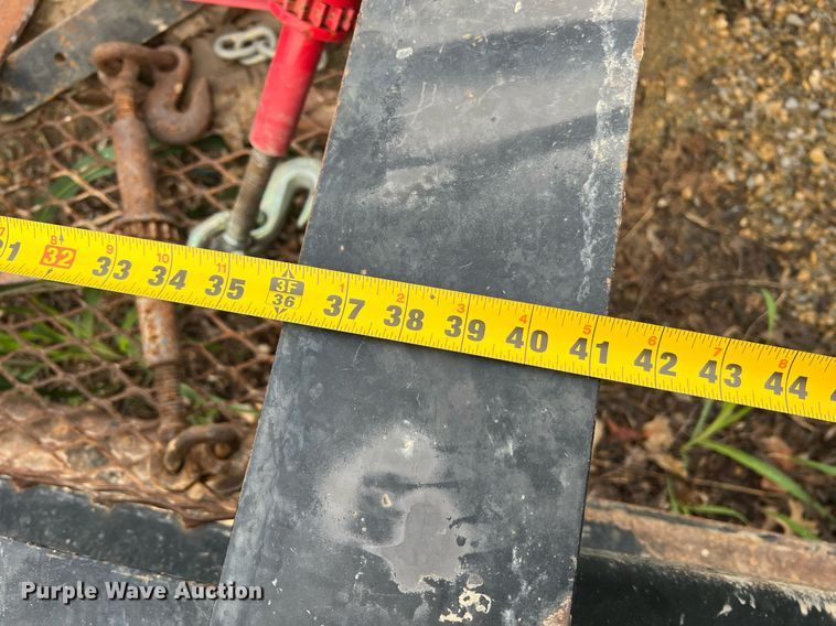 image for item II9174 2003 Behnke  sprayer trailer