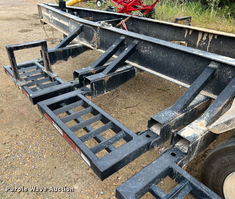 image for item II9174 2003 Behnke  sprayer trailer