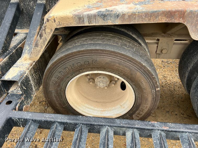 image for item II9174 2003 Behnke  sprayer trailer