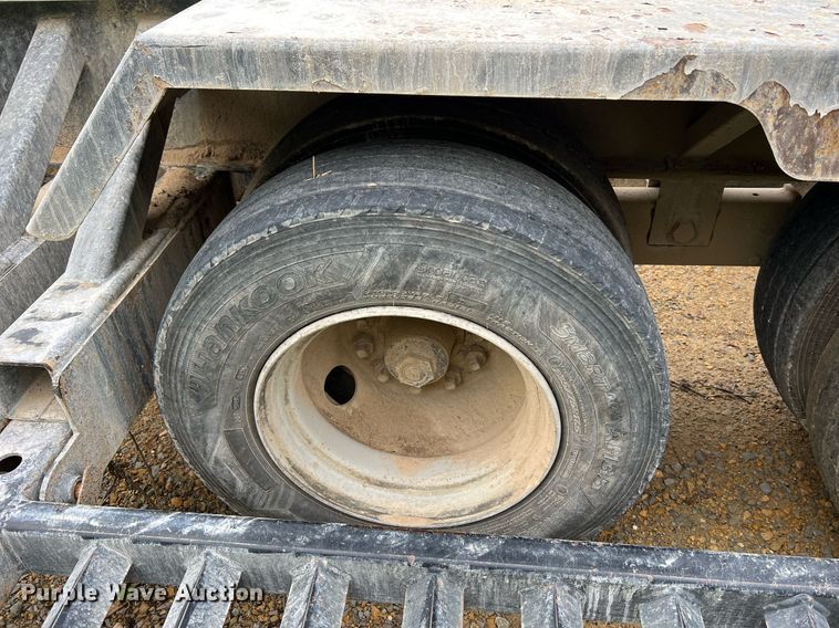 image for item II9174 2003 Behnke  sprayer trailer