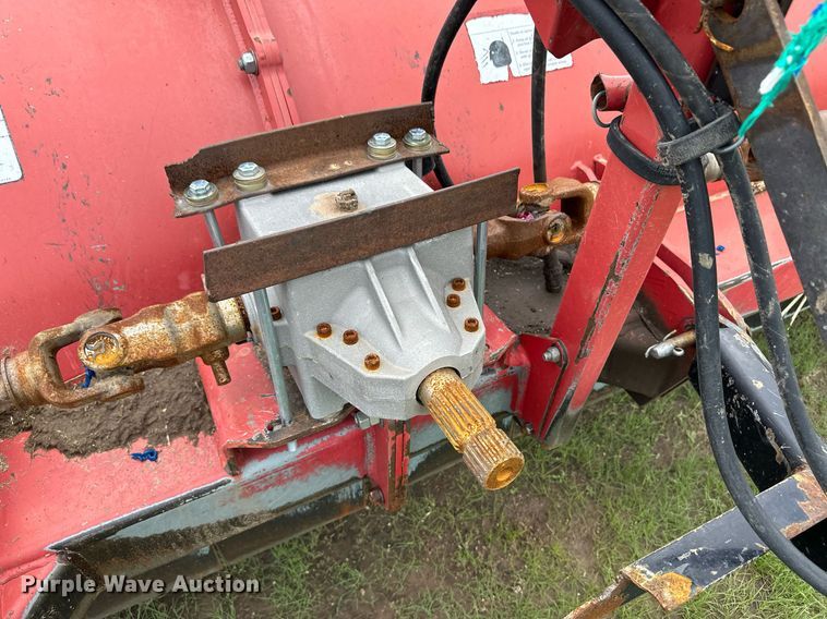 image for item KF9699 Hiniker 5630  swather / windrower