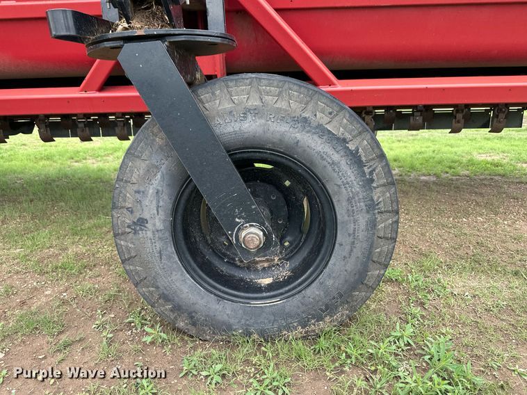 image for item KF9699 Hiniker 5630  swather / windrower