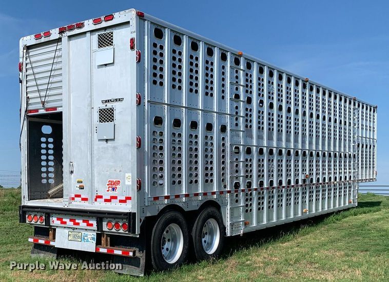 image for item LH9704 2003 Wilson PSDCL-402  livestock trailer