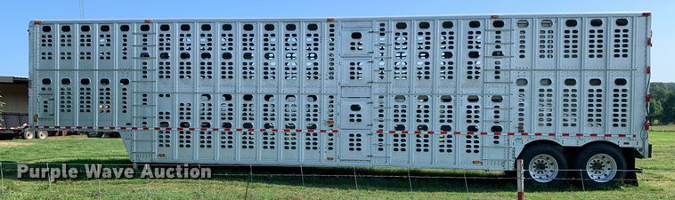 image for item LH9704 2003 Wilson PSDCL-402  livestock trailer