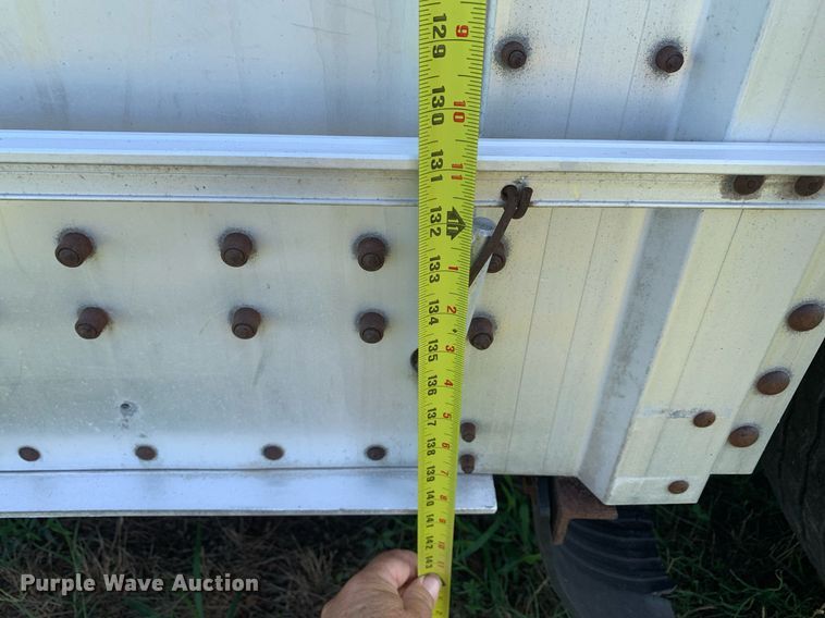 image for item LH9704 2003 Wilson PSDCL-402  livestock trailer