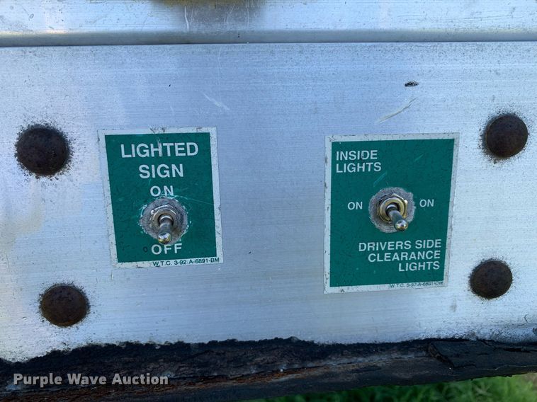 image for item LH9704 2003 Wilson PSDCL-402  livestock trailer