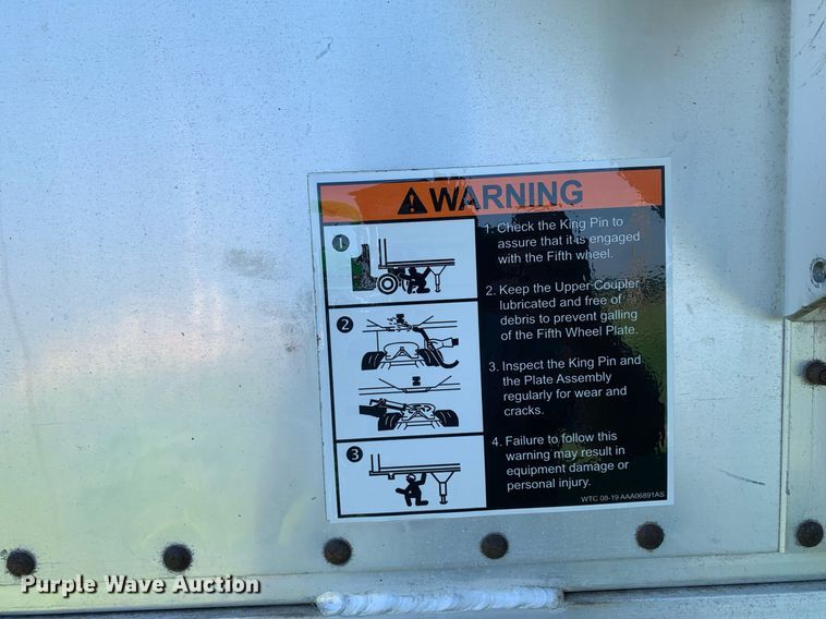 image for item LH9704 2003 Wilson PSDCL-402  livestock trailer