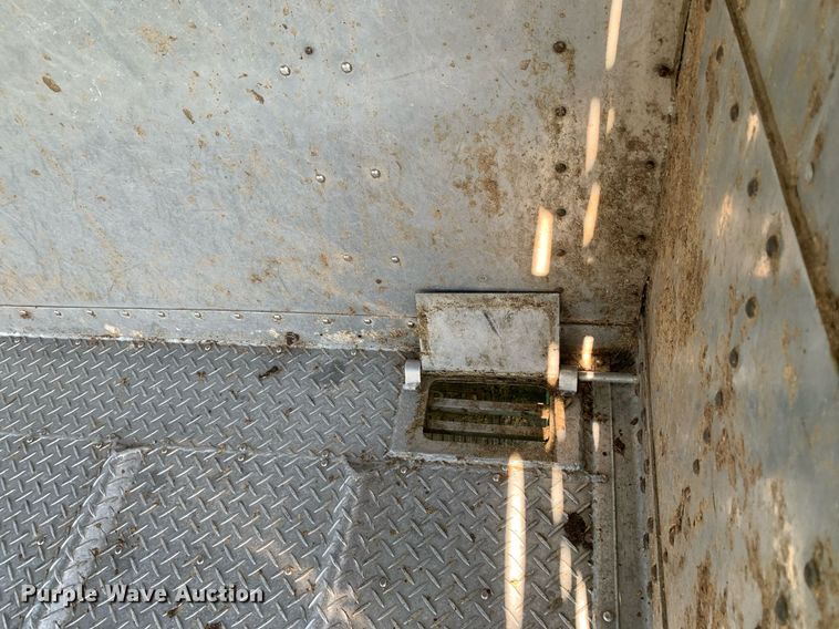 image for item LH9704 2003 Wilson PSDCL-402  livestock trailer