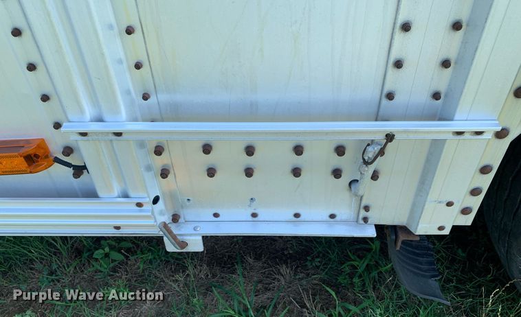 image for item LH9704 2003 Wilson PSDCL-402  livestock trailer