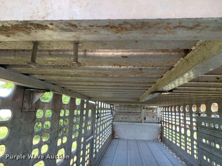 image for item LH9704 2003 Wilson PSDCL-402  livestock trailer