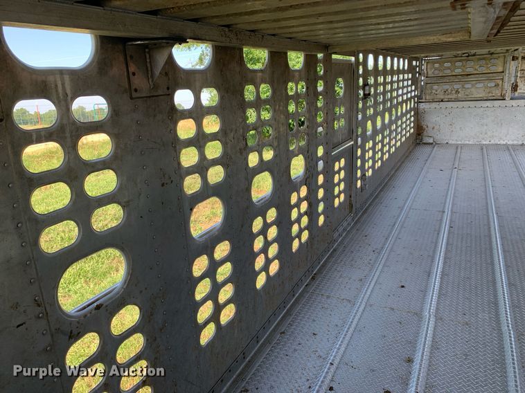 image for item LH9704 2003 Wilson PSDCL-402  livestock trailer