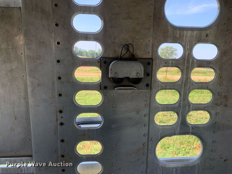 image for item LH9704 2003 Wilson PSDCL-402  livestock trailer