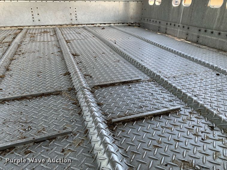 image for item LH9704 2003 Wilson PSDCL-402  livestock trailer