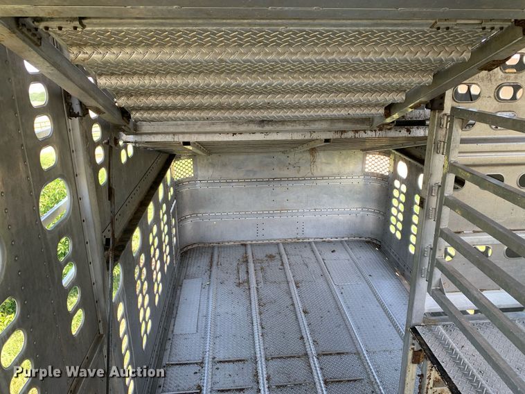 image for item LH9704 2003 Wilson PSDCL-402  livestock trailer