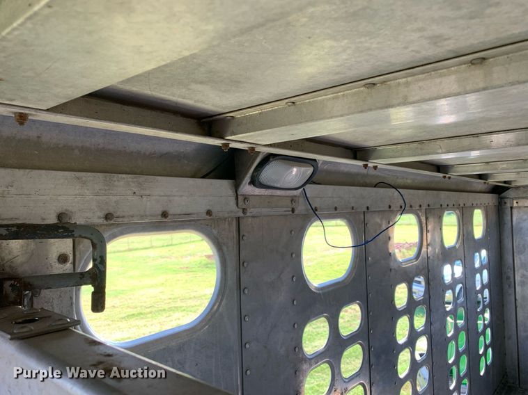 image for item LH9704 2003 Wilson PSDCL-402  livestock trailer
